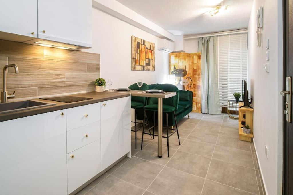 Modern Boutique Apartment Athens Luaran gambar